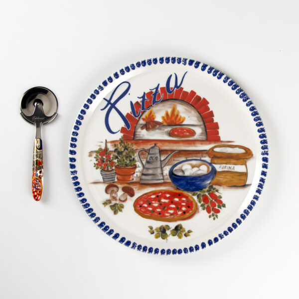 Blue border pizza plate set with pizza cutter