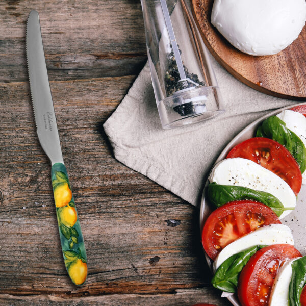 Table knife with lemons