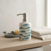 dispenser-pesci-ambientata-ok Soap dispenser with fishes