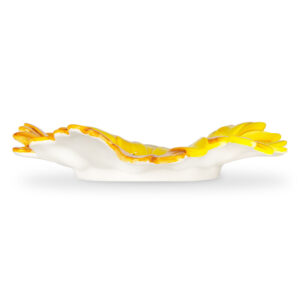 Big yellow daisy table centrepiece