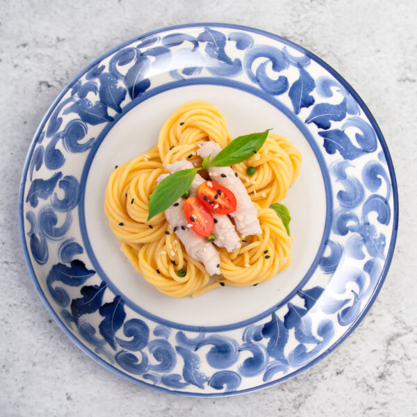 piatto-fondo-limoni-damascato-blu-ambientata Ceramic soup plate decorated lemons damask blue