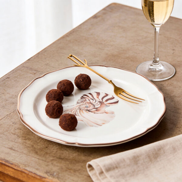 Nautilus dessert plate