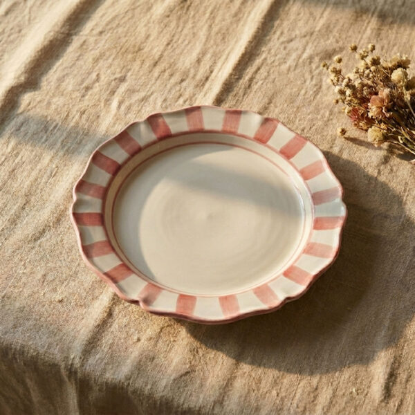 Riviera pink dinner plate