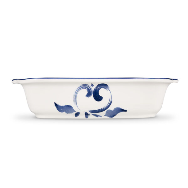 Serving tray with lemons and blue damask