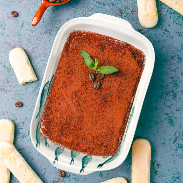 pirofila-pesci-ambientata Serving tray with fishes