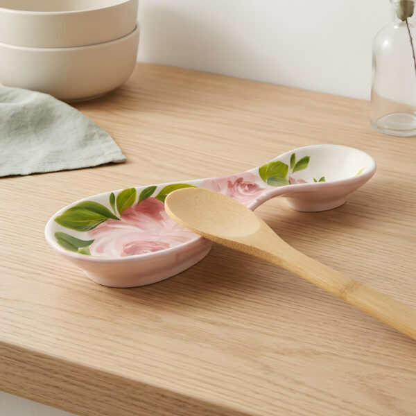 Spoon holder with roses