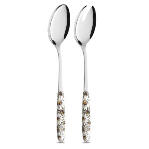 Salad set with white daisies