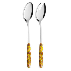 Salad set with yellow daisies