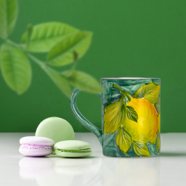 tazza-limoni-ambientata Mug with lemons