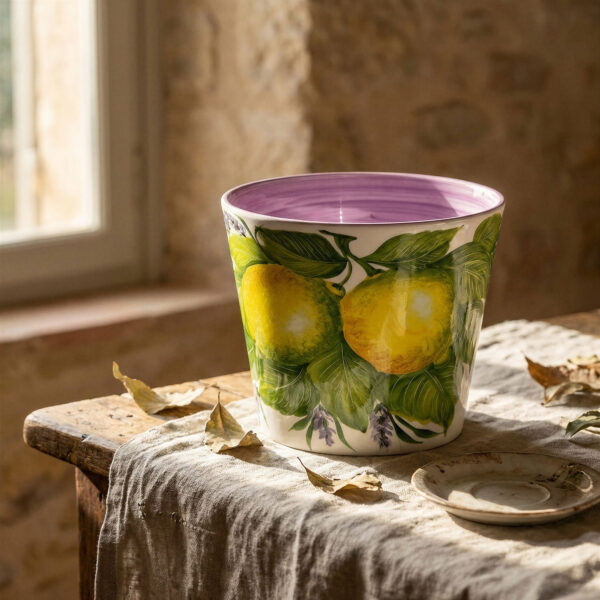 vaso-limoni-lavanda-ambientata-ok Pot with lemons and lavender